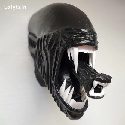 Alien Xenomorph Wall Sculpture – Sci-Fi Horror Decor & Halloween Prop