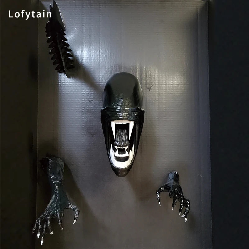 Alien Xenomorph Wall Sculpture – Sci-Fi Horror Decor & Halloween Prop
