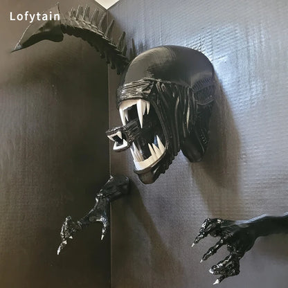 Alien Xenomorph Wall Sculpture – Sci-Fi Horror Decor & Halloween Prop